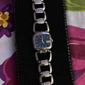 Gucci women stainless steel watch